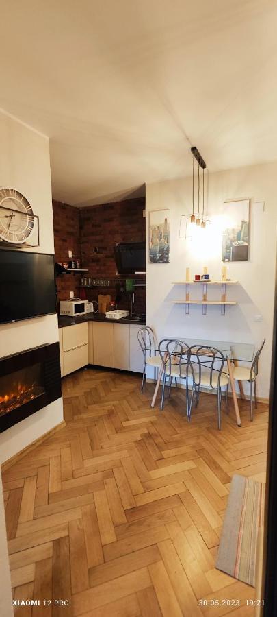 Old Town Cozy Flat בראשוב